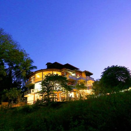 Hotel Mahaweli Spring Sirimalwatta Zewnętrze zdjęcie