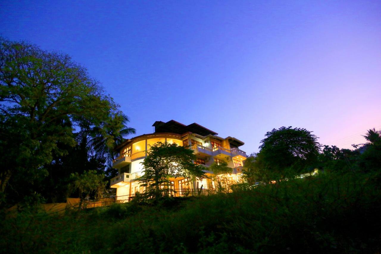 Hotel Mahaweli Spring Sirimalwatta Zewnętrze zdjęcie
