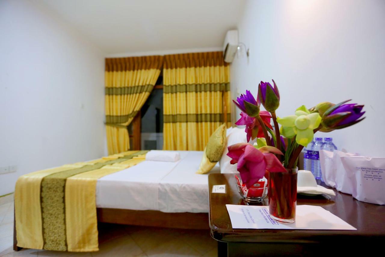 Hotel Mahaweli Spring Sirimalwatta Zewnętrze zdjęcie