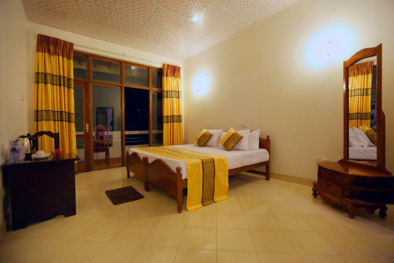 Hotel Mahaweli Spring Sirimalwatta Zewnętrze zdjęcie